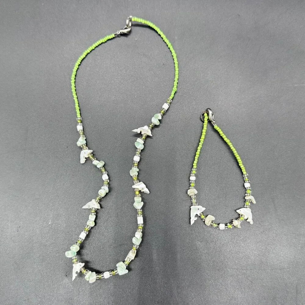 Beaded Necklace Bracelet Jewelry Set Carved Dolphins Green Nautical Beach - Picture 2 of 4